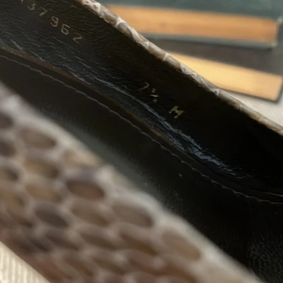 Stuart Weitzman platform snake skin pump heels - Picture 6 of 12